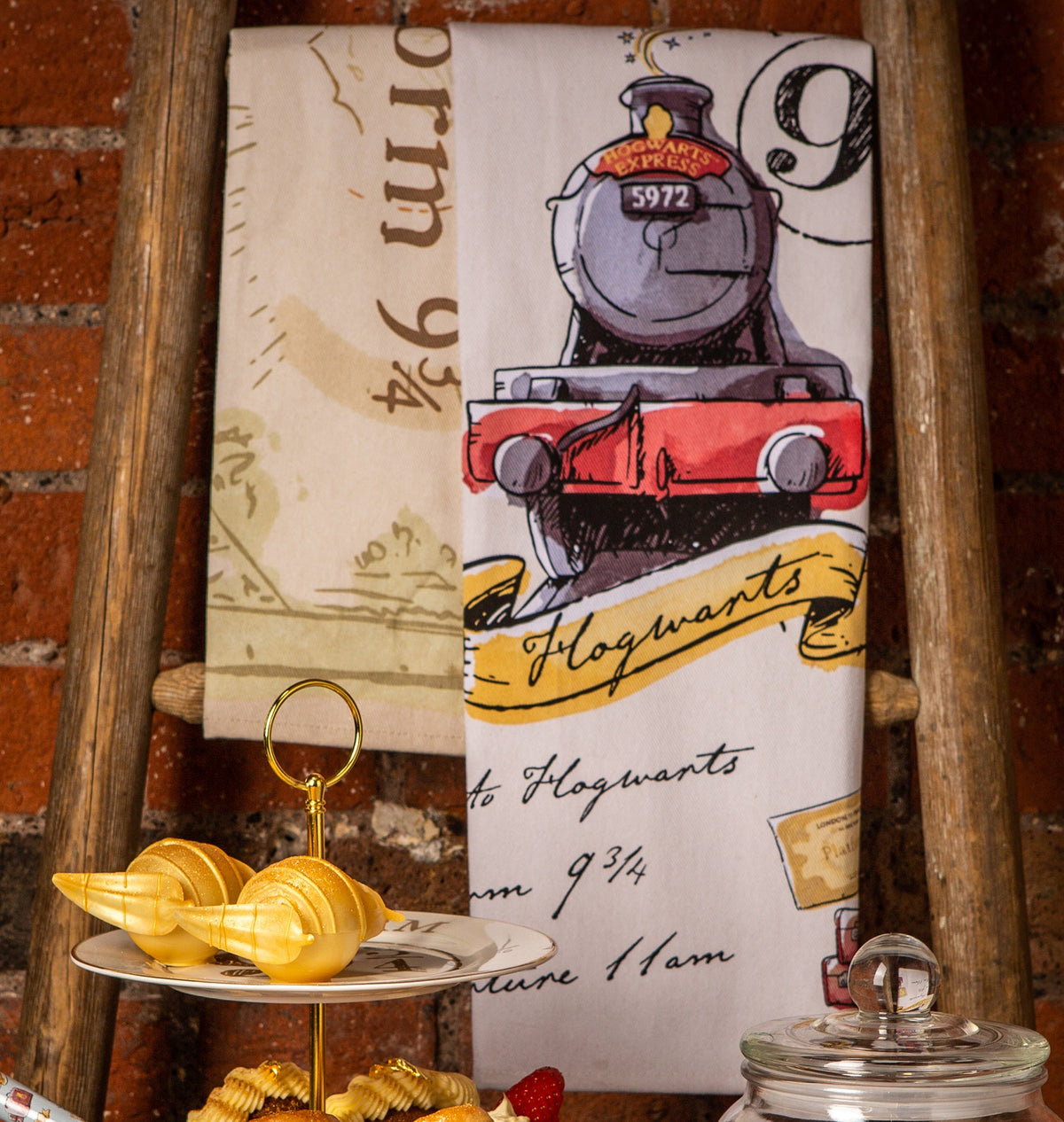 Warner Bros Hogwarts Express Tea Towel Set